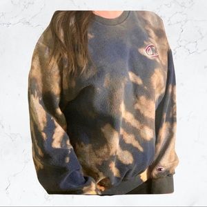 💜 Vintage Champion Tie-Dye Sweatshirt